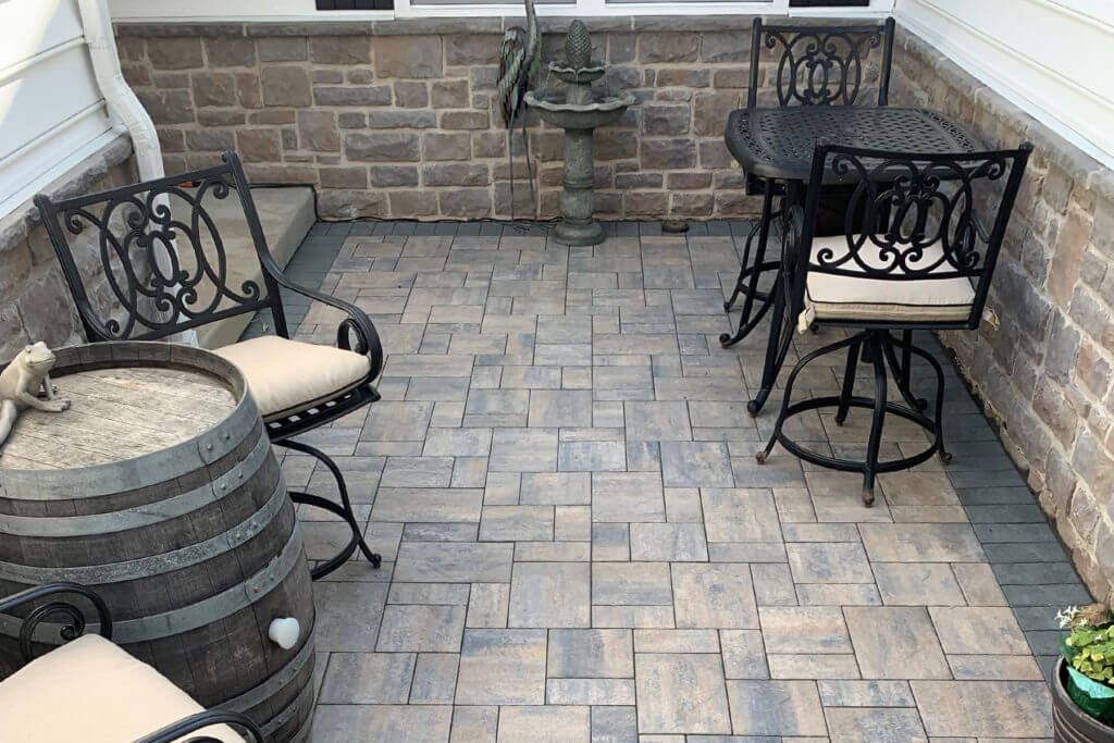 paver patio with retaining walls