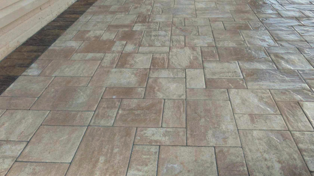 Middle River paver patio